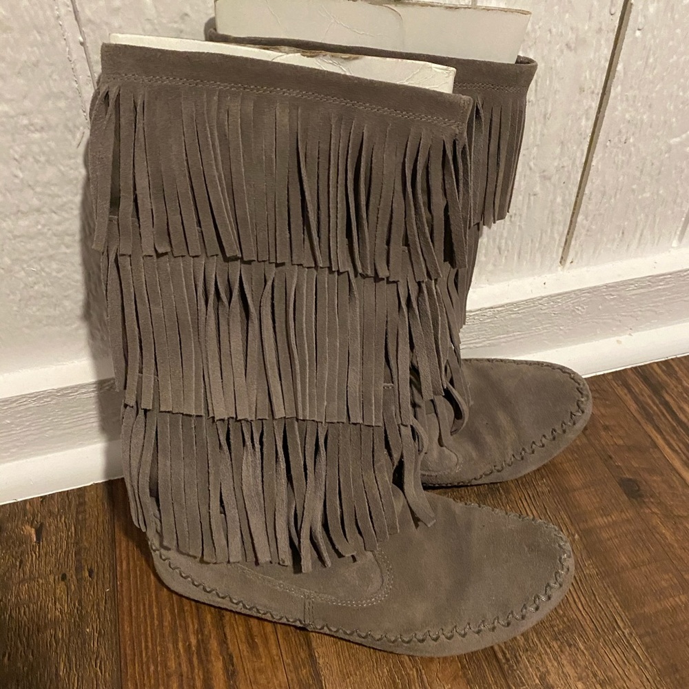 Lauren Conrad gray leather moccasin boots